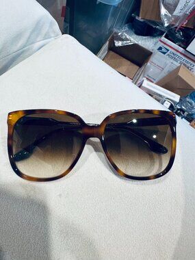 New Victoria Beckham Sunglasses 610S Tortoise Shell w/gift box